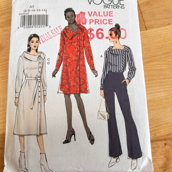 VOGUE PATTERN 9370 MISSES' TUNIC, DRESS AND BELT - Picture 4 of 4